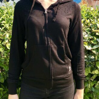 Felpa-nera-con-Swarovski