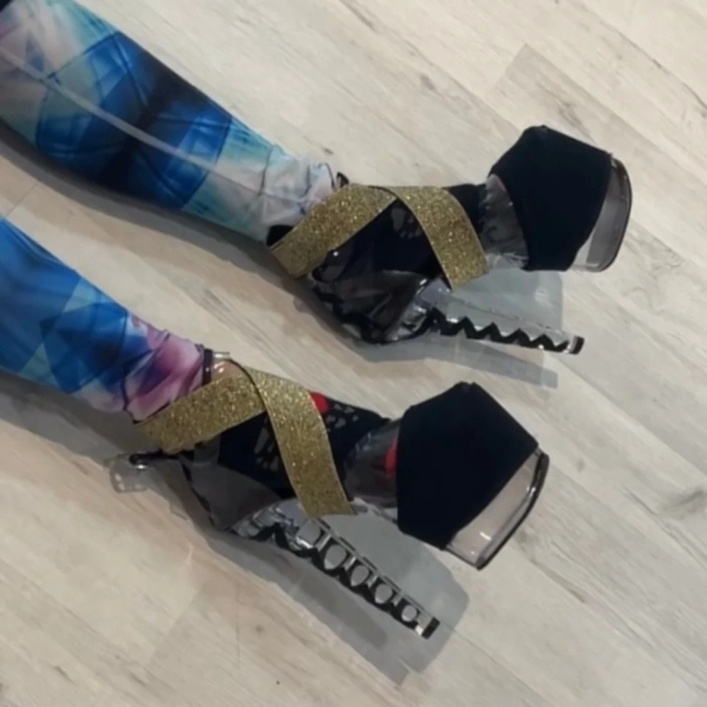 Fascette-elastiche-per-fermare-scarpe-pleaser