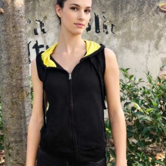 Gilet nero e giallo pole dance