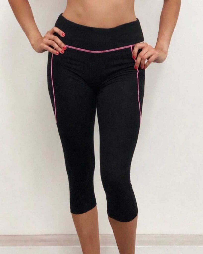 Leggings capri per pole dance neri con cuciture rosa